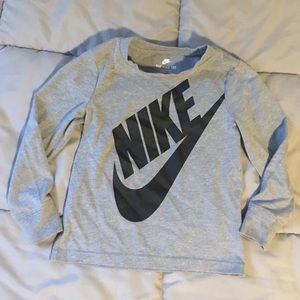 3T boys Nike long sleeve shirt